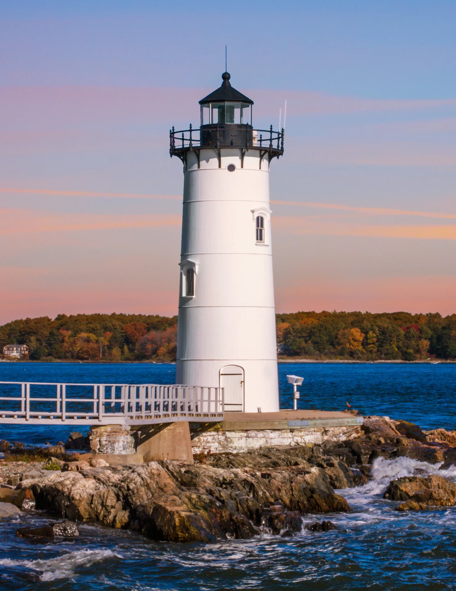 Portsmouth Harbor lighthouse at sunset